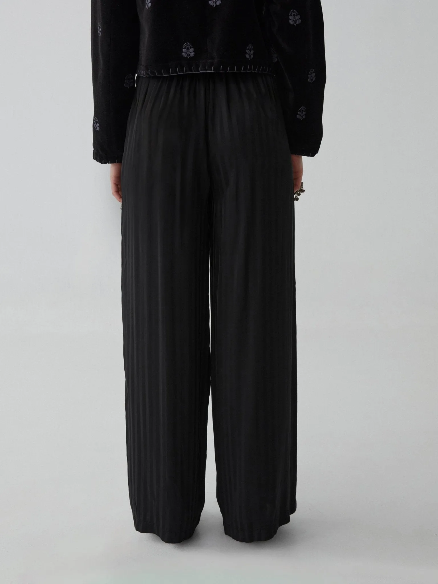 Eugenie Pant - Dark Room