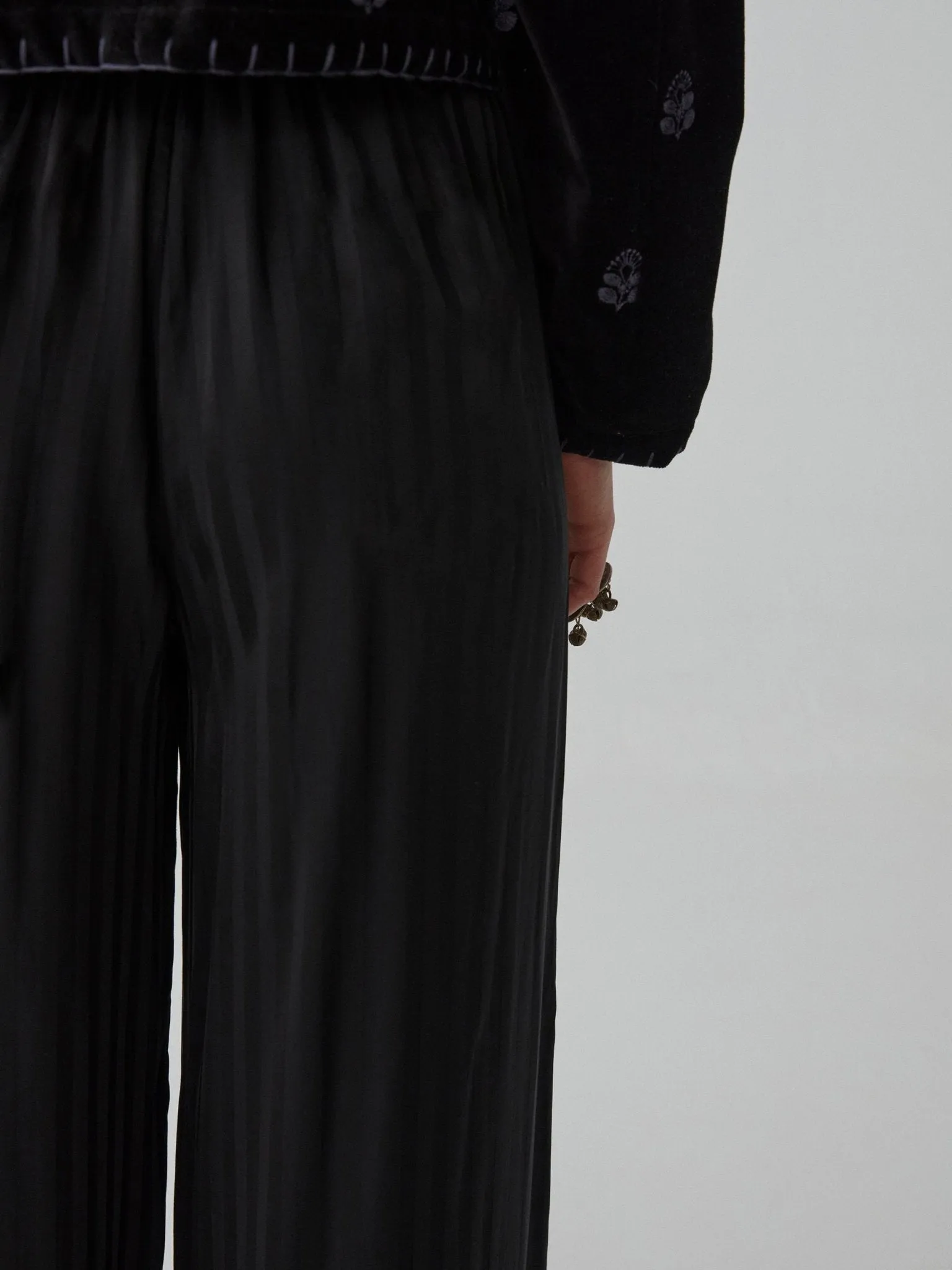Eugenie Pant - Dark Room