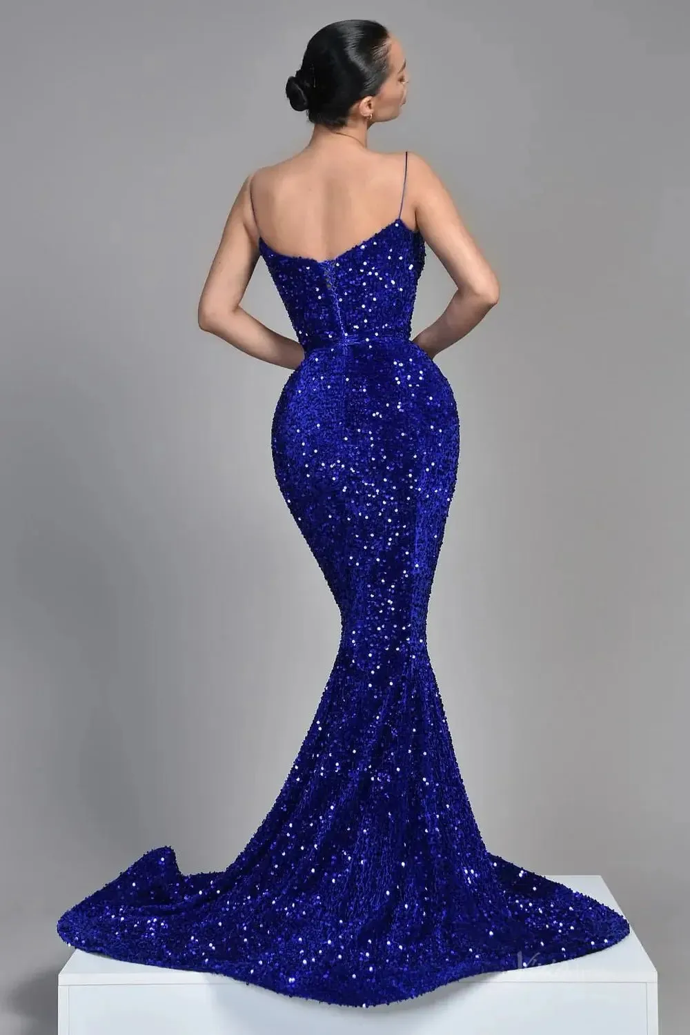 Royal Blue Sequin Mermaid Prom Dresses 2025 with Spaghetti Strap & Lace Up Back – FD5061